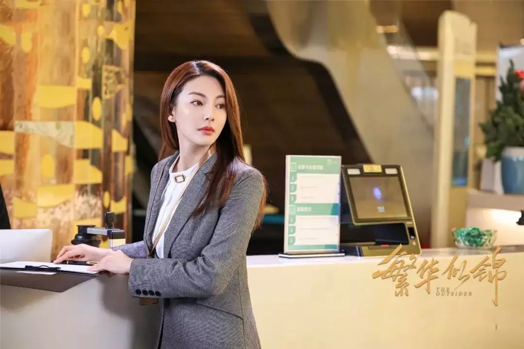 回顾:天后李玟自尽去世,天生残疾和不如意的婚姻,成压死她的稻草