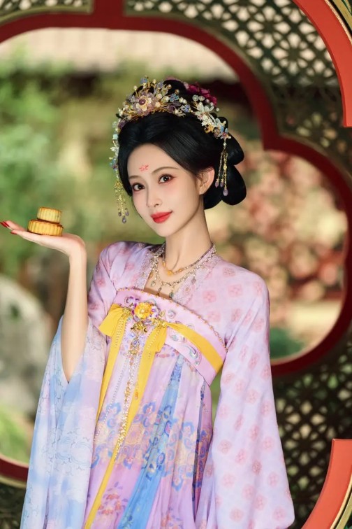 被喂得吃不动了的羊驼，该获得怎样的同情