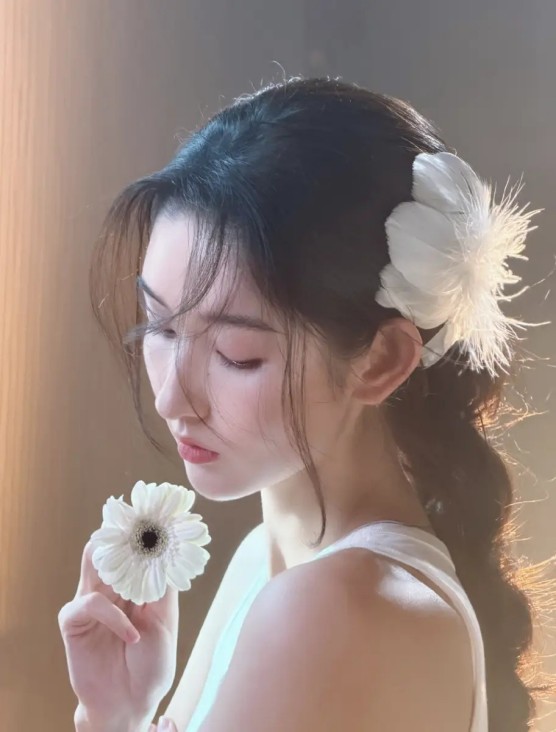 被爽剧惯坏的观众，容不下一个脆弱的女主角？